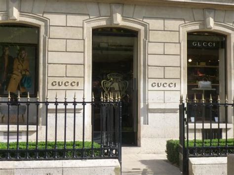 gucci avenue montaigne|avenue montaigne boutique.